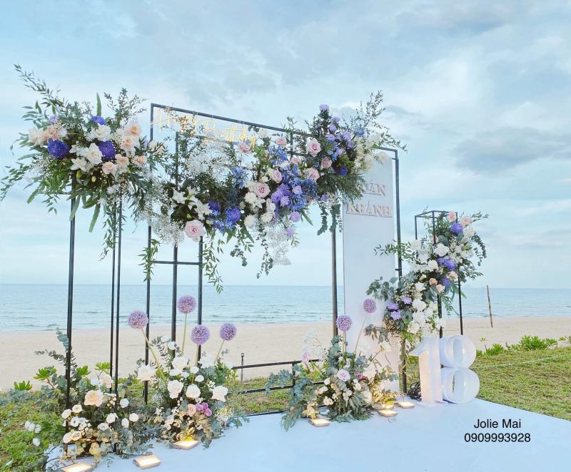 Jolie Mai - Wedding Planner