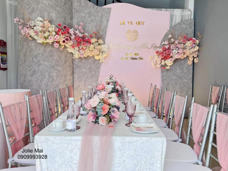 Jolie Mai - Wedding Planner