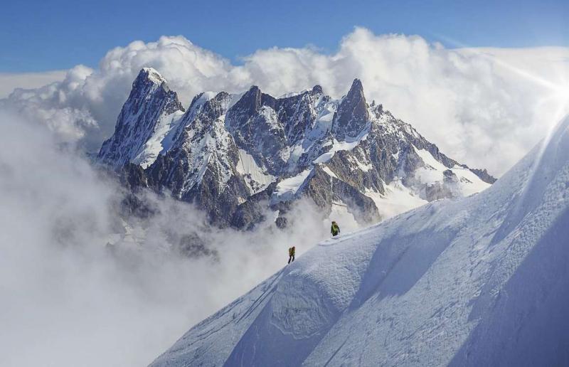 Đỉnh Mont Blanc, biên giới Pháp - Italy