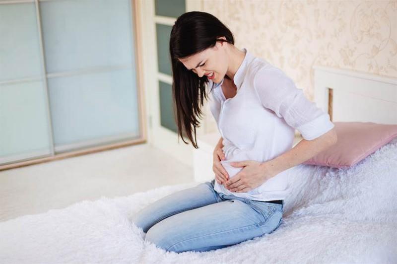 Chướng bụng, đau bụng, thay đổi thói quen đi ngoài