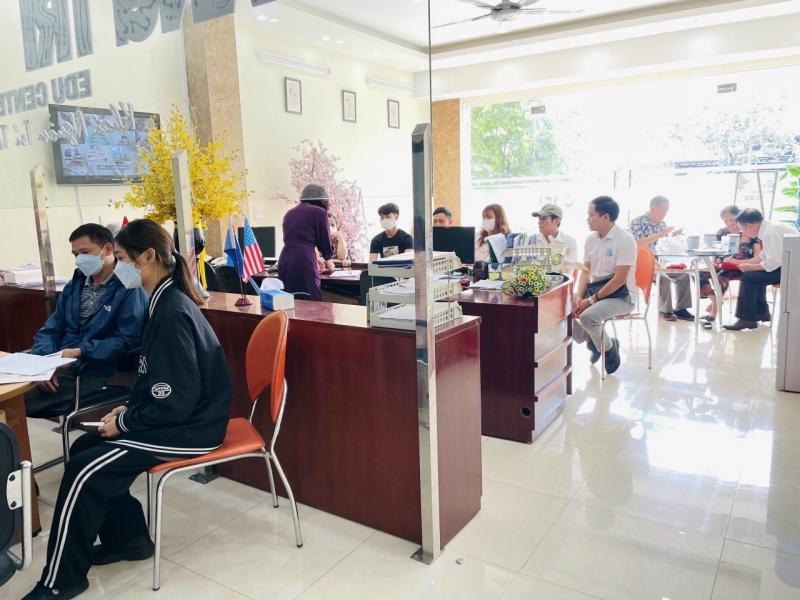 Công ty tư vấn giáo dục Hoàng Trí