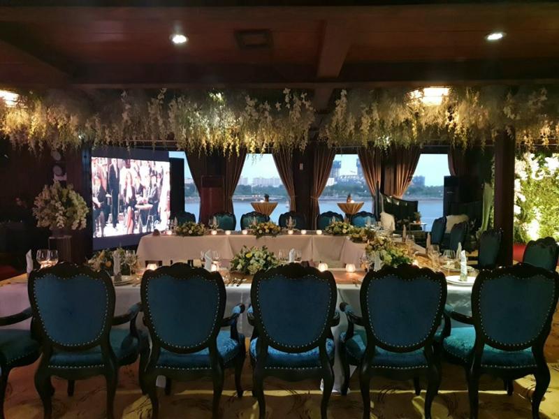 Elisa Floating Restaurant