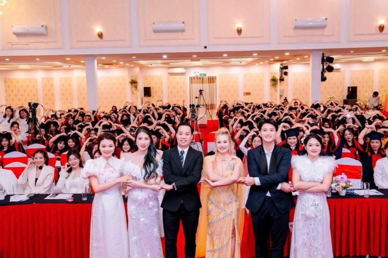 EvaXinh - Địa Chỉ Học Nghề Nail Uy Tín Tại TP. Hồ Chí Minh