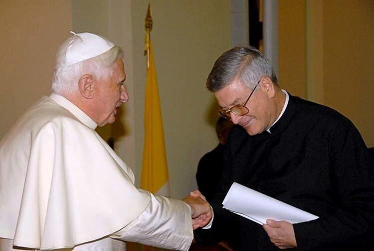 Đức Thánh Cha Phanxico và Hồng y Gianfranco Ghirlanda