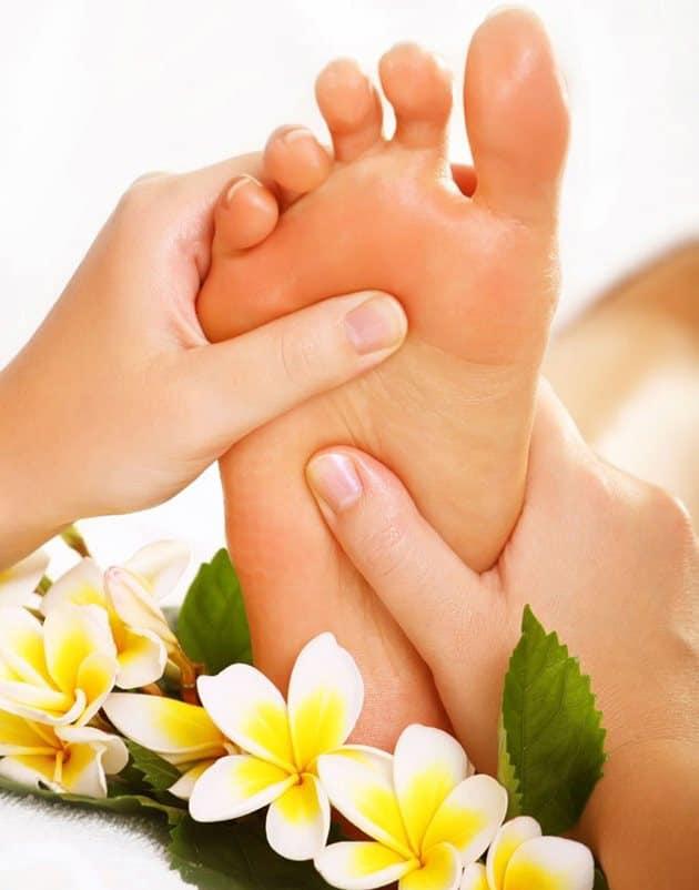 Foot massage king & queen