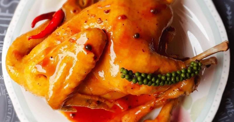 Gà hấp nước mắm