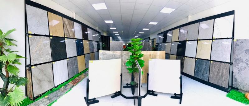 Showroom gạch men Hoa Vạn Đạt