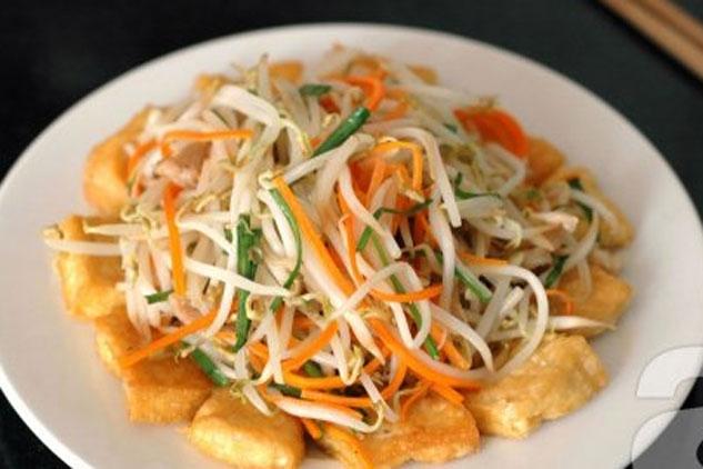 Giá đỗ xào đậu phụ