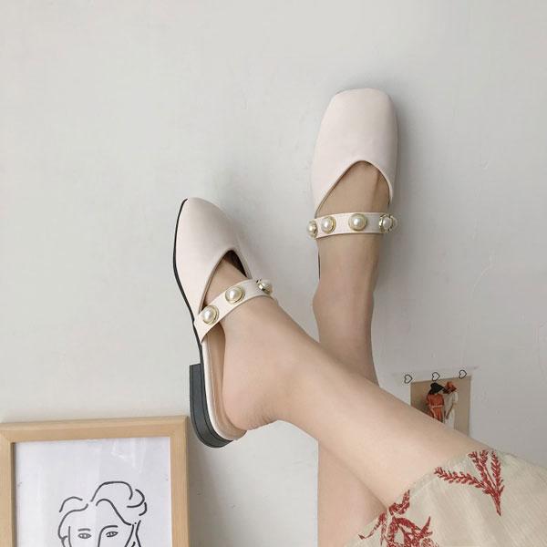 Giày sandal bít mũi