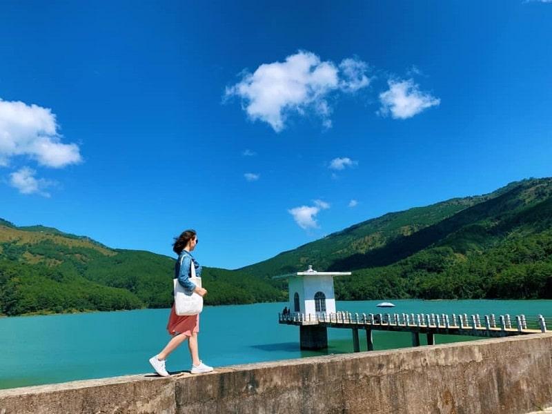 Tuổi trẻ xin đừng lãng quên
