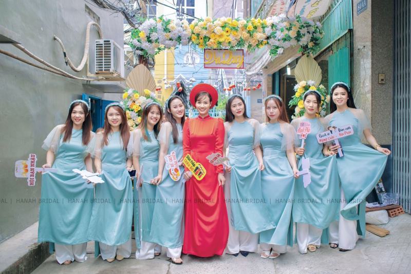Hanah Bridal