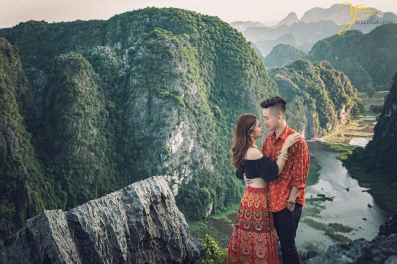 Hang Múa được nhiều cặp đôi lựa chọn bởi nét đẹp từ trên cao