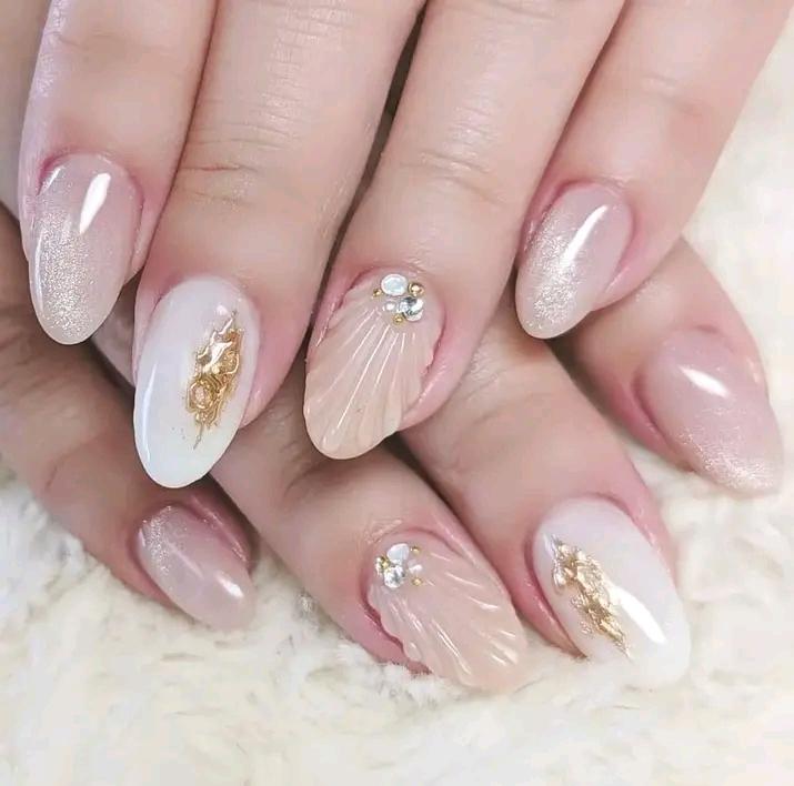Happy Nails