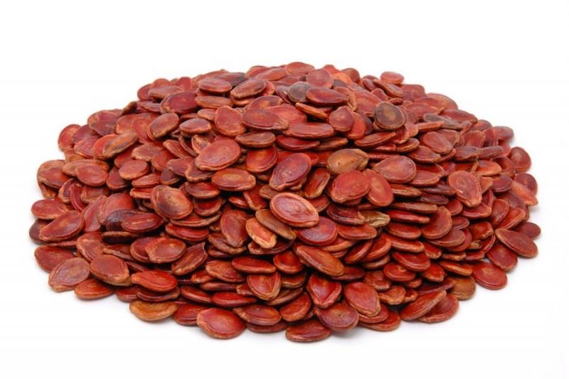 Bạn không nên lựa những hạt dưa có màu sắc sặc sỡ