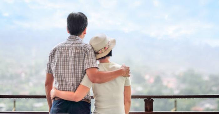 Bạn hãy tập cách đặt vấn đề một cách nhẹ nhàng hơn. ﻿