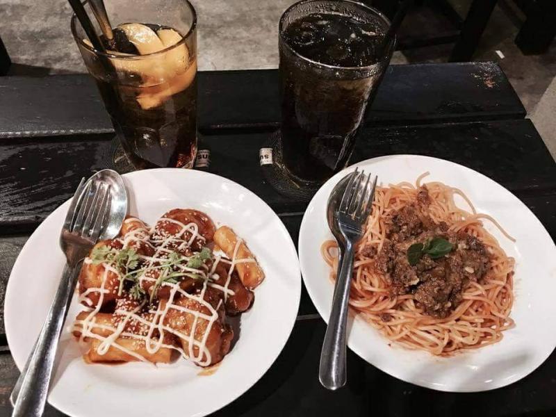 Hẻm Fast Food