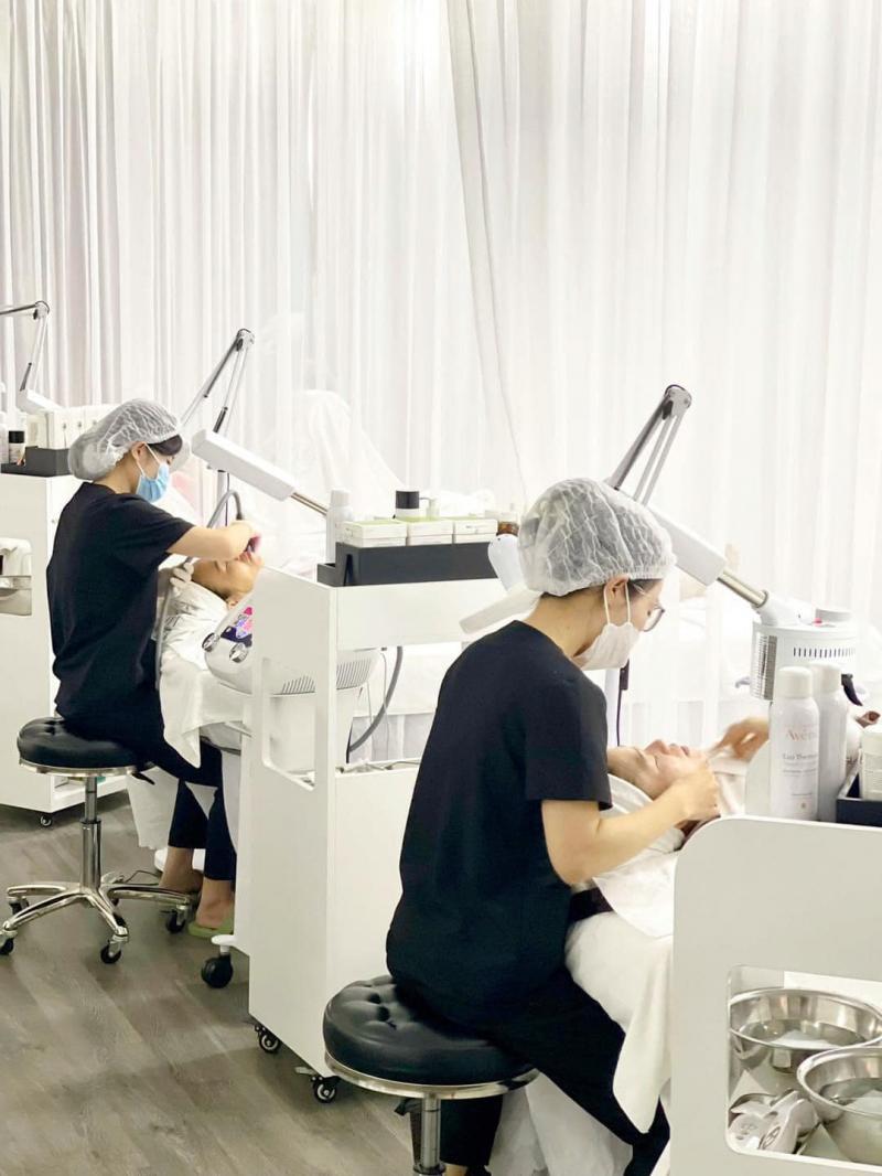 Her Skincare & Spa