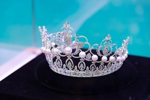 Vương miện miss world 2019