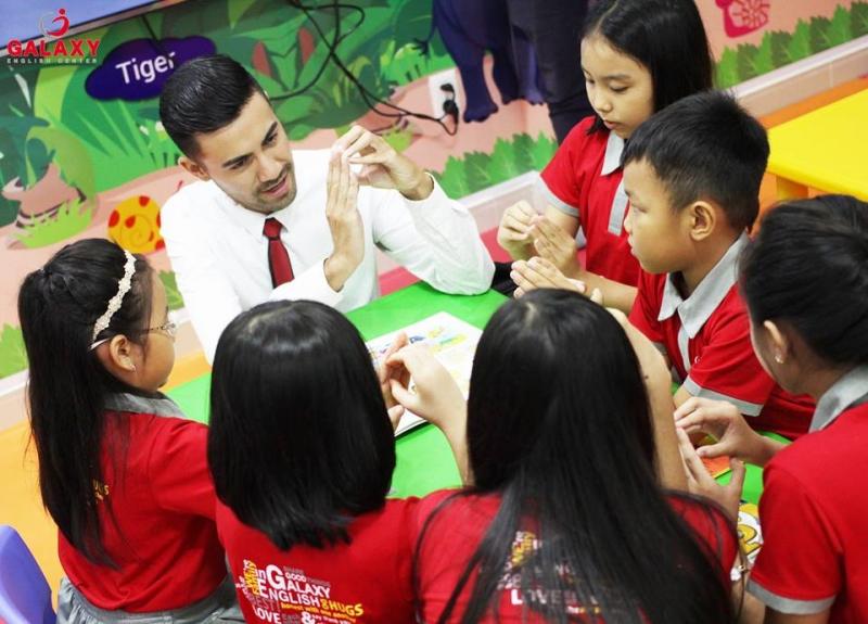 GVNN dạy các bé Kỹ năng Nói