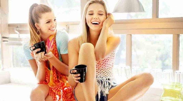 Luôn giữ liên lạc với bạn bè