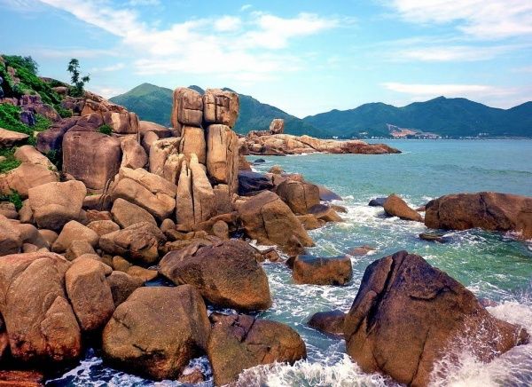 Hòn Chồng – Hòn Vợ