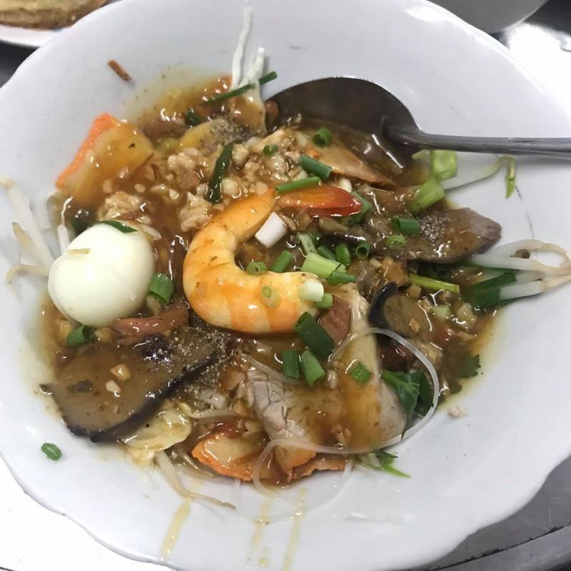 Hủ tiếu xí quách, mắt má 999