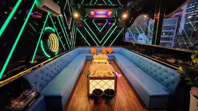Karaoke Dubai Business Club