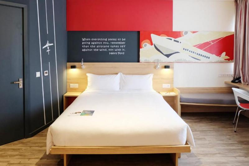 Khách Sạn ibis Saigon Airport