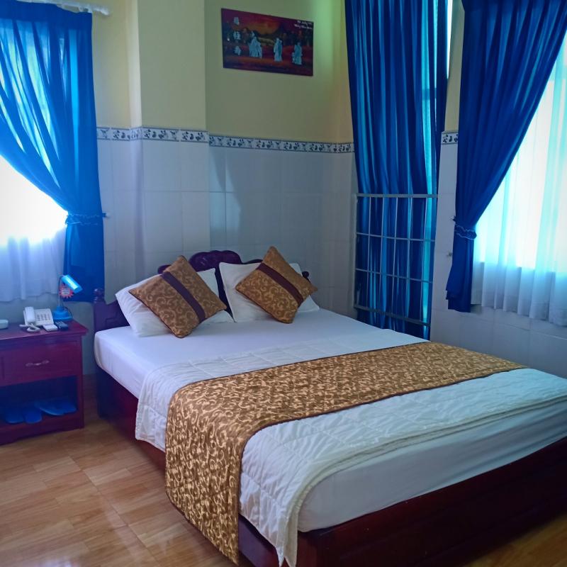 Khách Sạn Ngũ Long