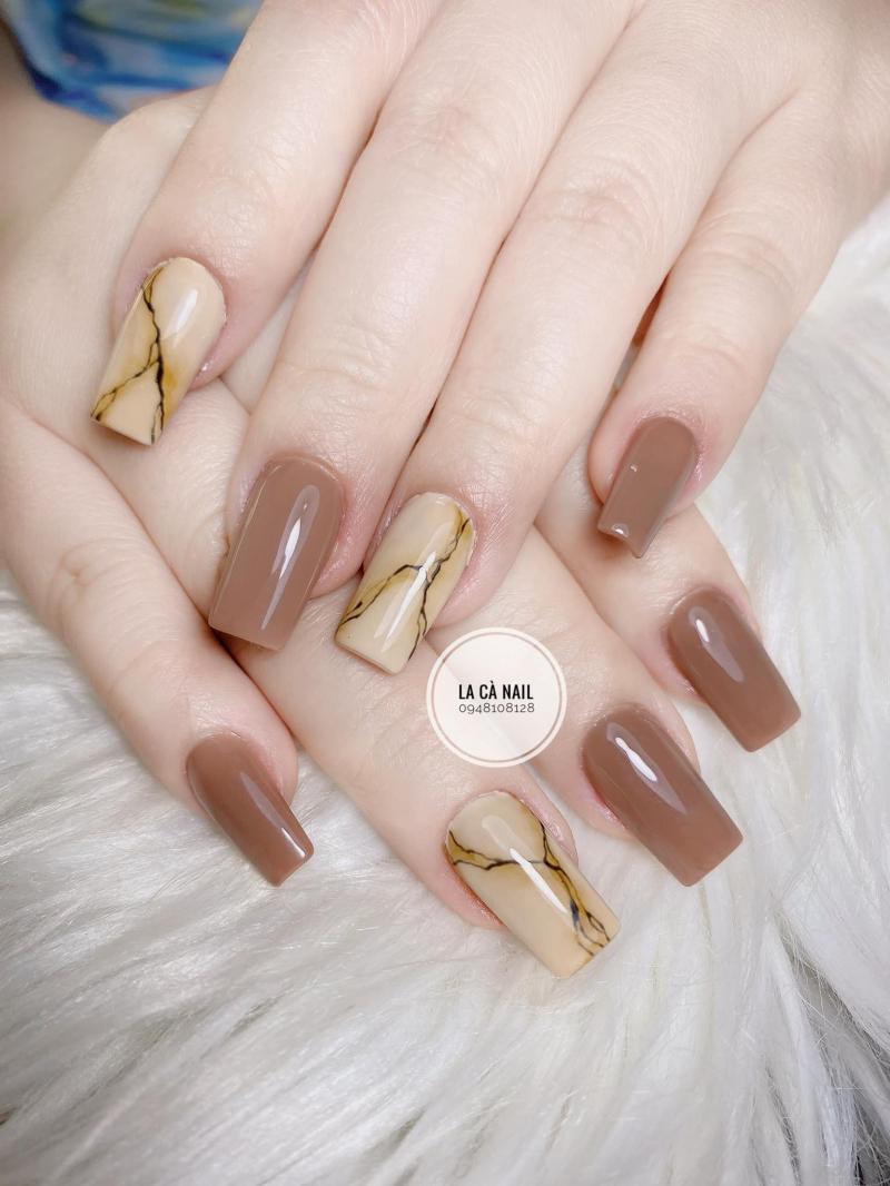 La Cà Nail