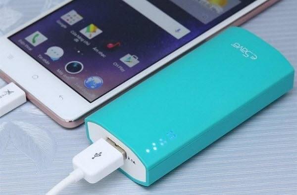 Lạm dụng sạc dự phòng