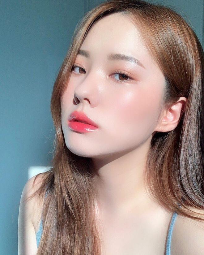 Làm sáng lớp makeup