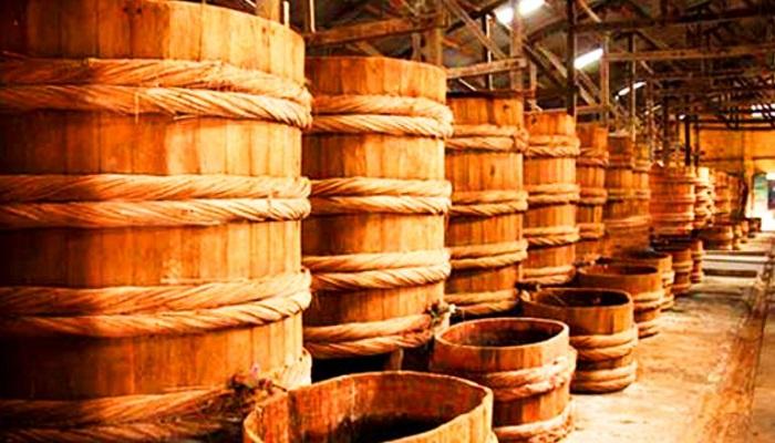 Làng nghề nấu nước mắm