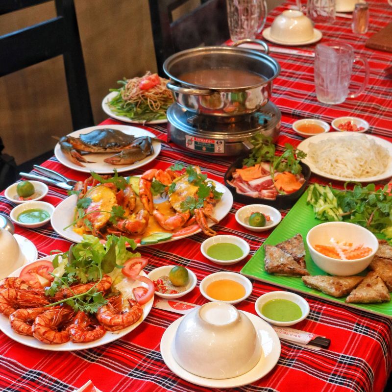 Lẩu Cua Đất Mũi