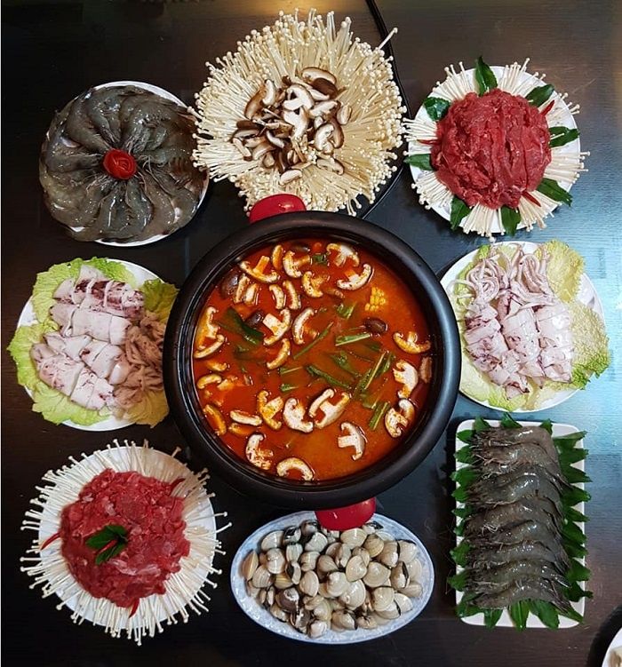 Lẩu Thái chua cay