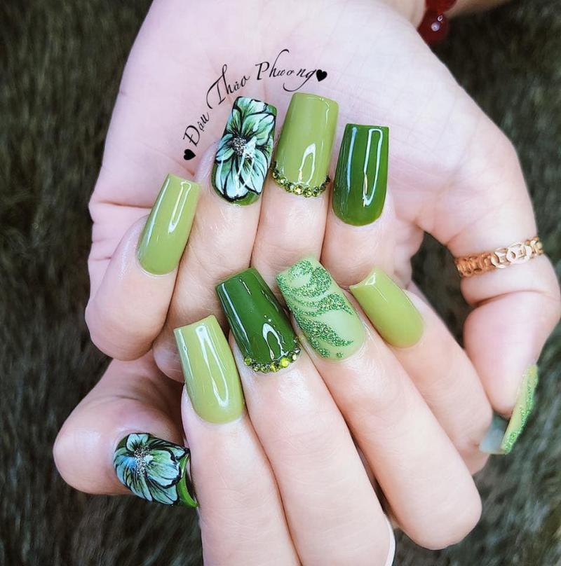 Liebe Nail