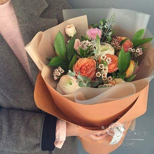 Gửi mẹ bó hoa và ngàn nụ hôn. Yêu mẹ