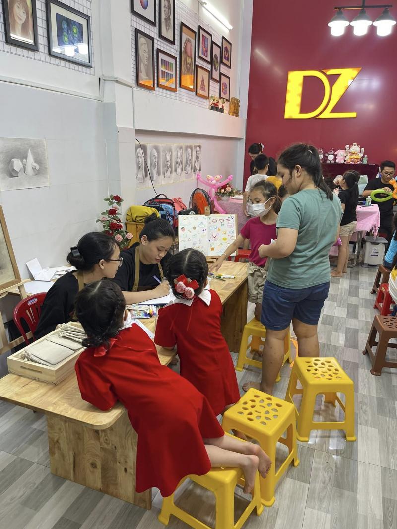 Lớp Vẽ Quận 6 - Dzánh Art