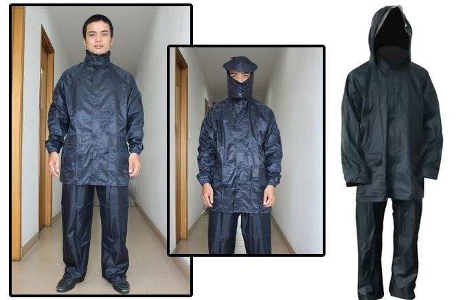 Mặc quần áo mưa gọn gàng