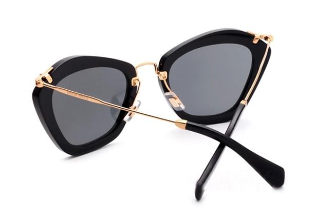 Mắt kính Rayban
