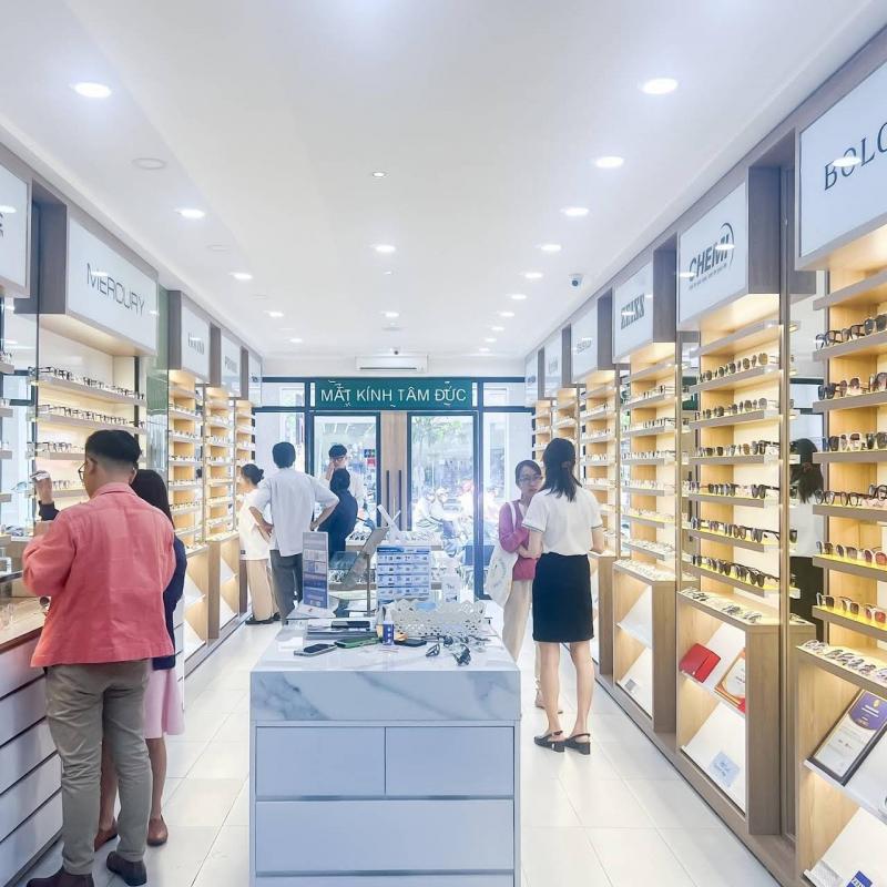 Mắt Kính Tâm Đức