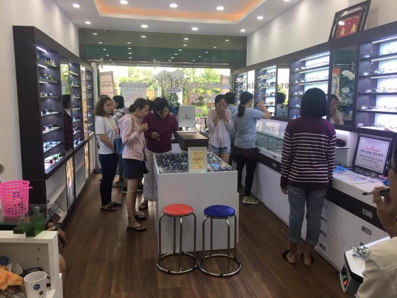 Mắt Kính Tâm Đức