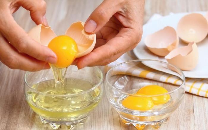 Mặt nạ hạnh nhân và lòng trắng trứng