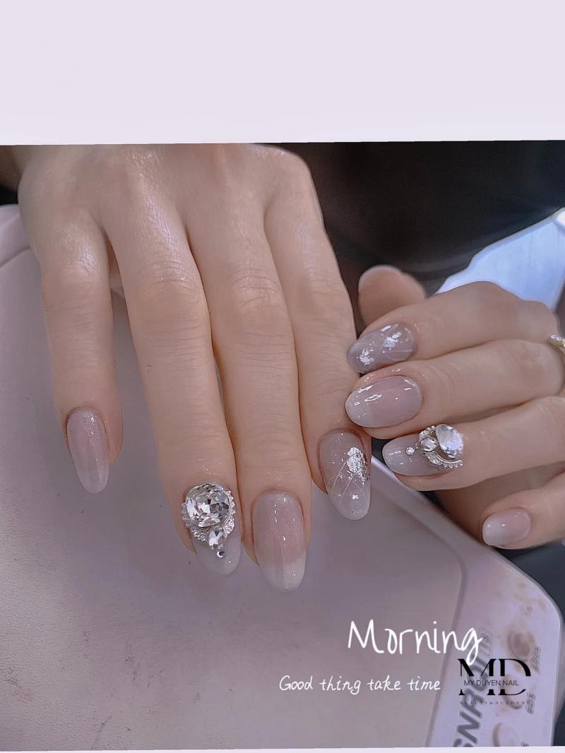 Merry Nail