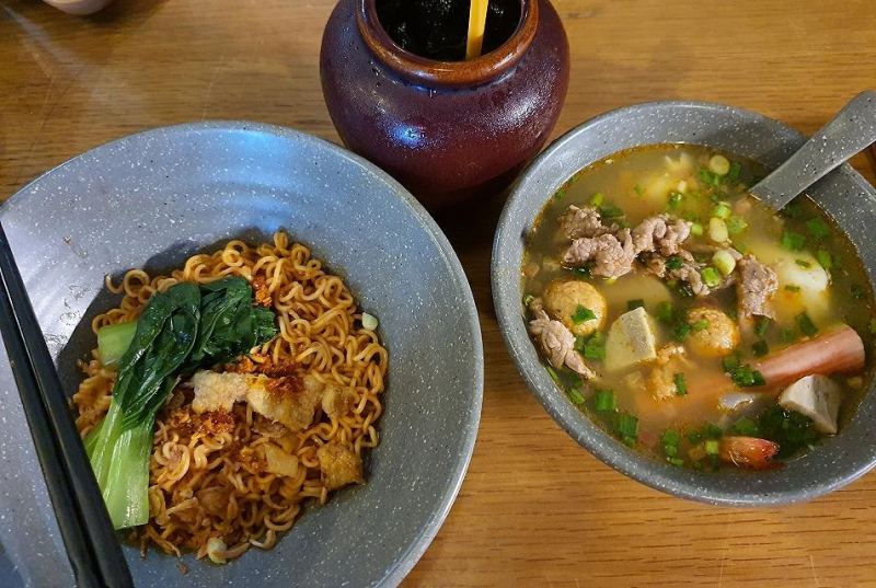 Mì trộn muối ớt Hai Liễu
