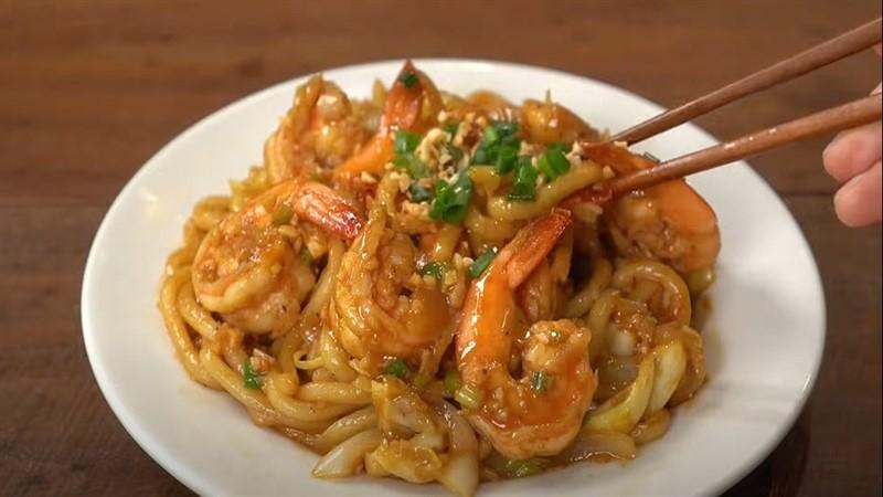 Mì Udon xào tôm