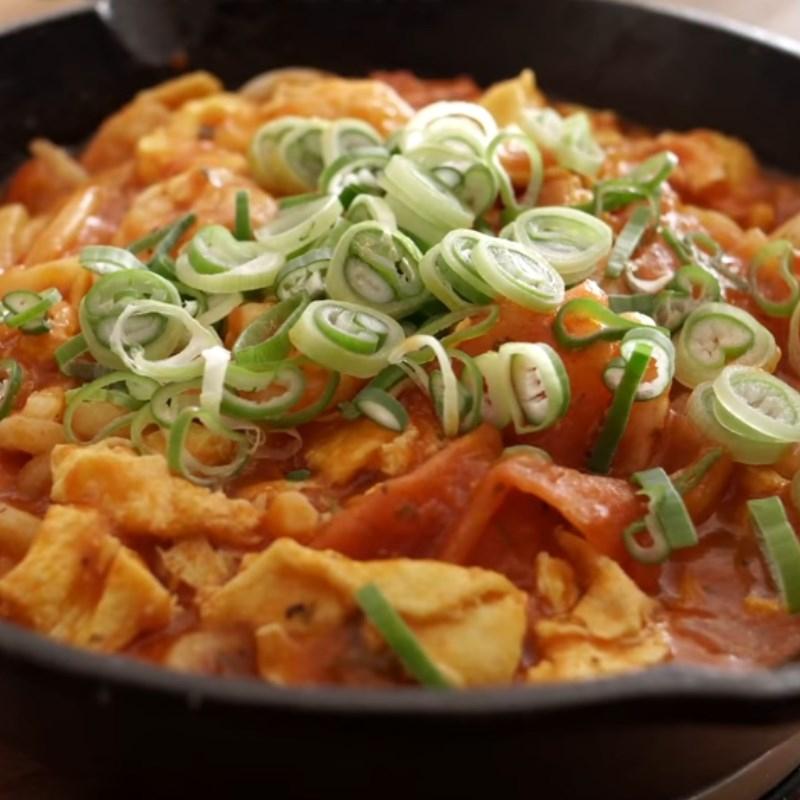 Mì udon xào trứng cà chua