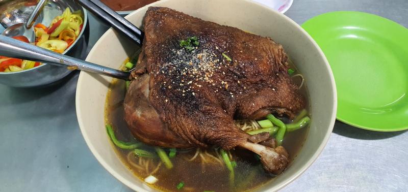 Mỳ vịt tiềm Sanh Ký