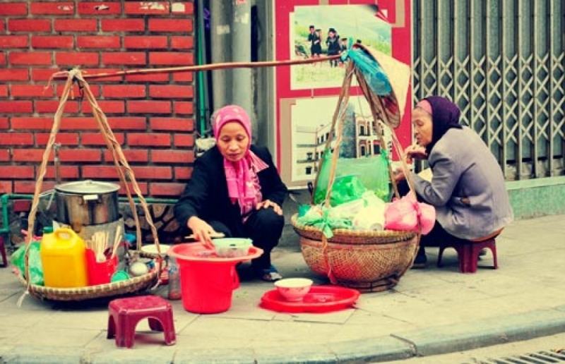 Ấm áp bên hàng rong