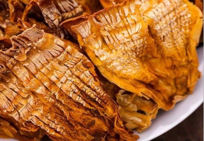 Mùi măng khô, củ kiệu
